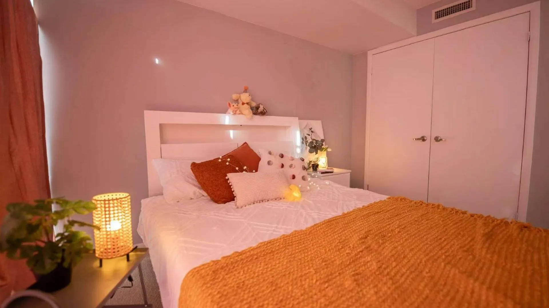Cozy Suite In Heart Of Downtown Toronto G3 Canada