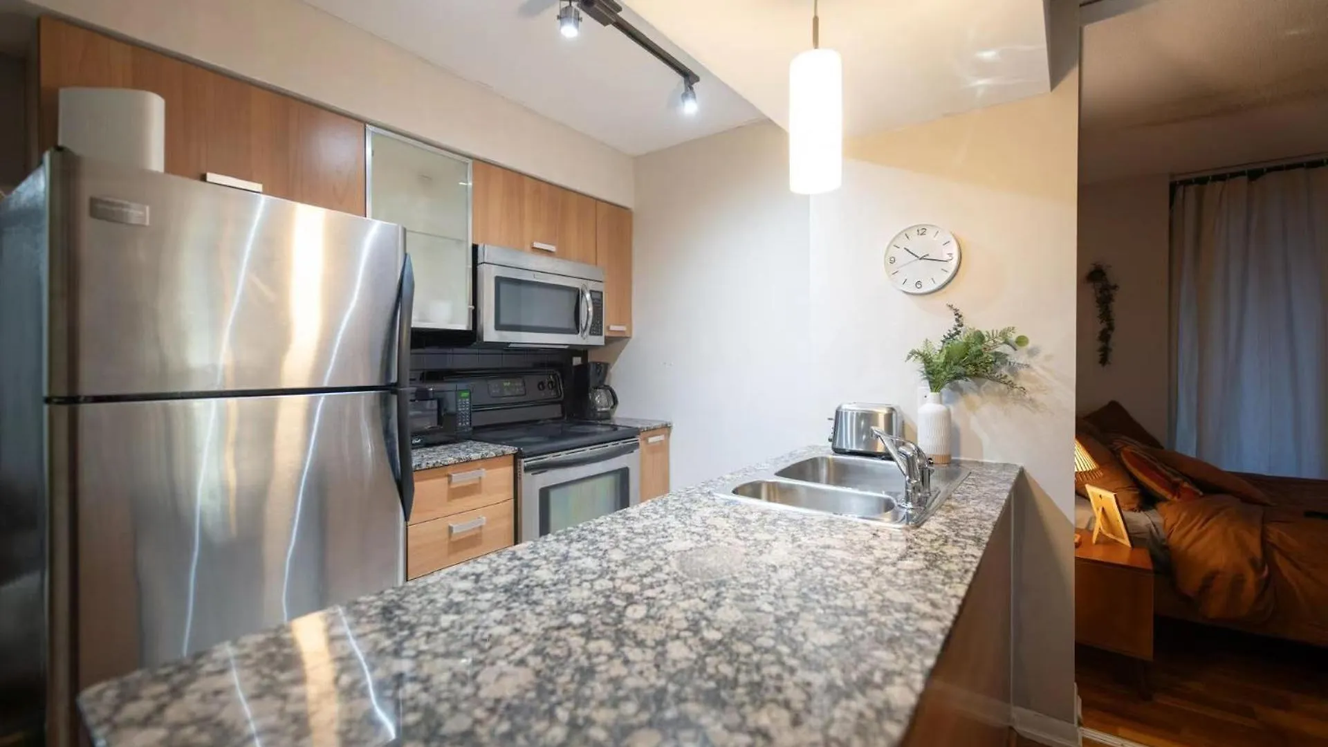 Apartment Cozy Suite In Heart Of Downtown Toronto G3 Canada